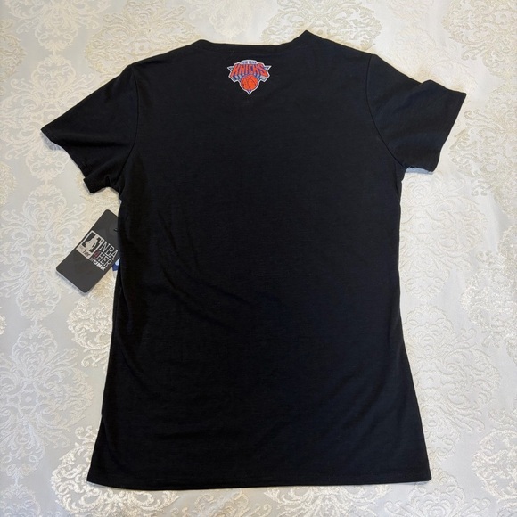 NBA New York Knicks Rhinestone Short Sleeve Tee Black Size Large NWT - Picture 2 of 9